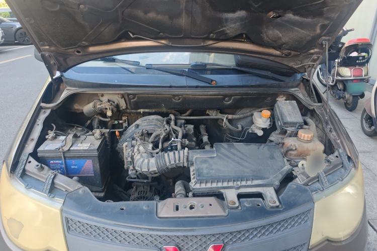 Used Wuling Hongguang 2015 1.2L S Base Model China V Standard Engine Bay