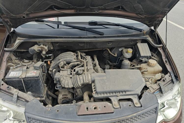 Used Wuling Hongguang 2015 1.2L S Base Model China V Standard Engine Bay