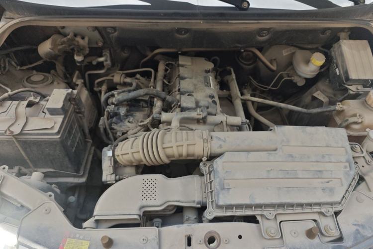 Used Wuling Hongguang 2015 1.5L S Base Model China IV Engine Bay