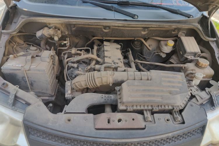 Used Wuling Hongguang 2015 1.5L S Base Model China IV Engine Bay