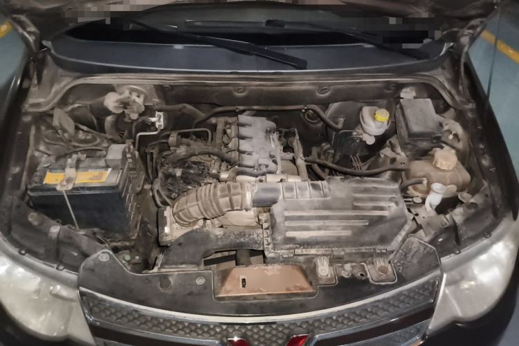 Used Wuling Hongguang 2015 1.5L S Basic Version China V Standard Engine Bay