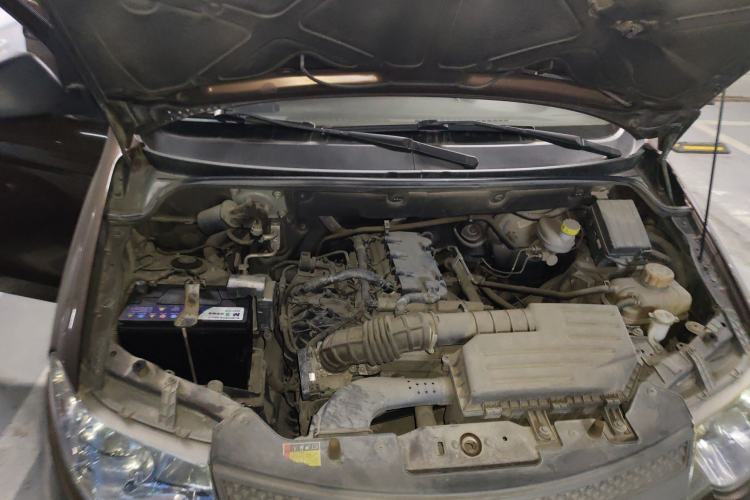 Used Wuling Hongguang 2015 1.5L S Base Model China IV Engine Bay