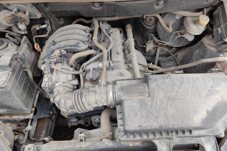 Used Wuling Hongguang 2015 1.2L S Base Model China V Standard Engine Bay