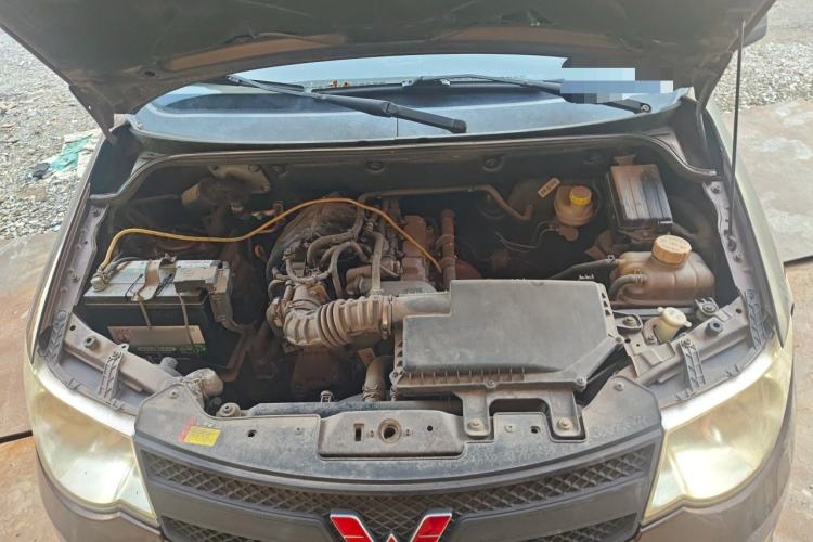 Used Wuling Hongguang 2015 1.2L S Base Model China V Standard Engine Bay