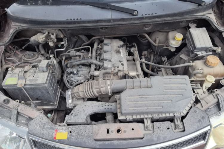 Used Wuling Hongguang 2015 1.5L S Basic Version China V Standard Engine Bay