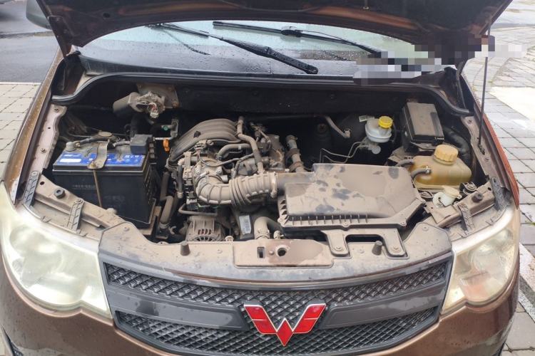 Used Wuling Hongguang 2015 1.2L S Base Model China V Standard Engine Bay