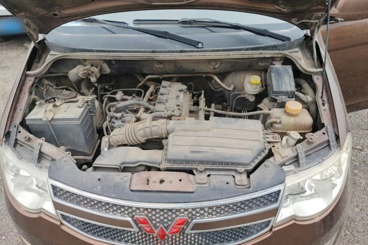 Used Wuling Hongguang 2015 1.5L S1 Standard China V-Emission Standards Engine Bay