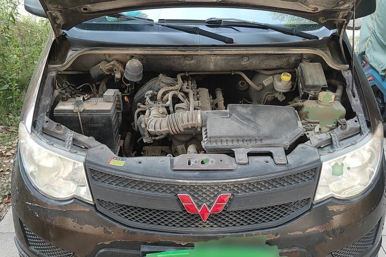 Used Wuling Hongguang 2015 1.2L S Base Model China V Standard Engine Bay