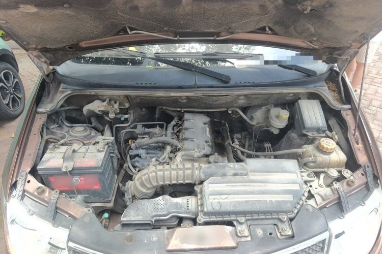 Used Wuling Hongguang 2015 1.5L S Basic Version China V Standard Engine Bay