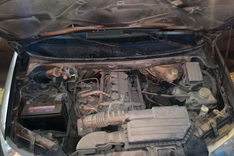 Used Wuling Hongguang 2015 1.5L S Basic Version China V Standard Engine Bay