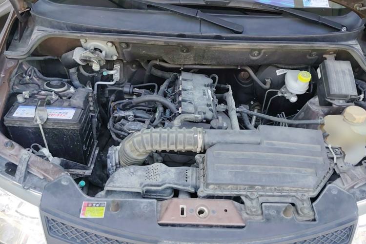 Used Wuling Hongguang 2015 1.5L S Basic Version China V Standard Engine Bay