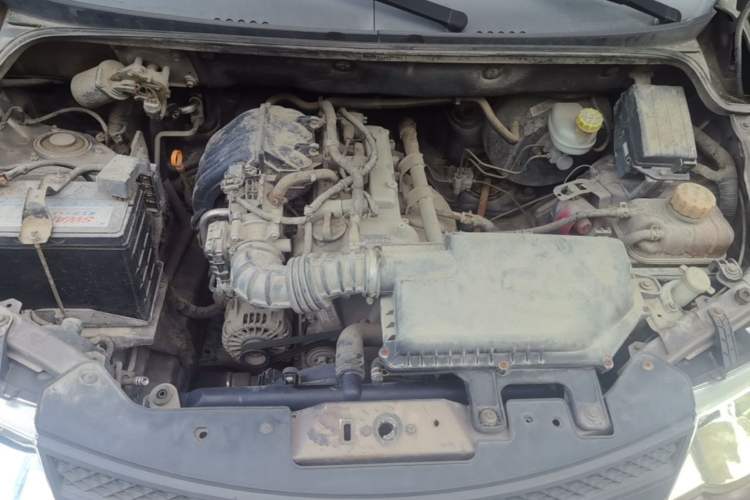 Used Wuling Hongguang 2015 1.2L S Base Model China V Standard Engine Bay