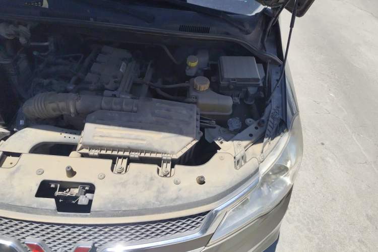 Used Wuling Hongguang 2015 1.5L S1 Comfort China V Standard Engine Bay Left