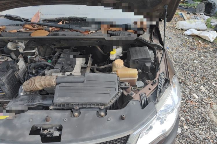 Used Wuling Hongguang 2015 1.5L S1 Comfort China V Standard Engine Bay Left