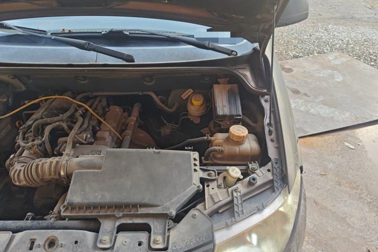Used Wuling Hongguang 2015 1.2L S Base Model China V Standard Engine Bay Left