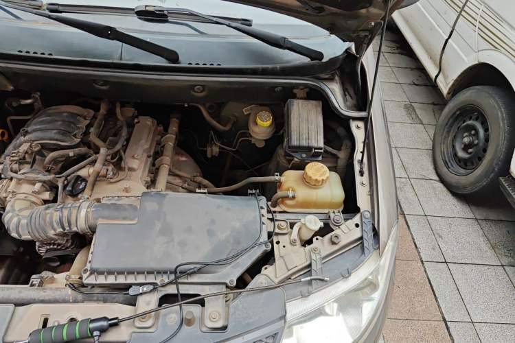 Used Wuling Hongguang 2015 1.2L S Base Model China V Standard Engine Bay Left