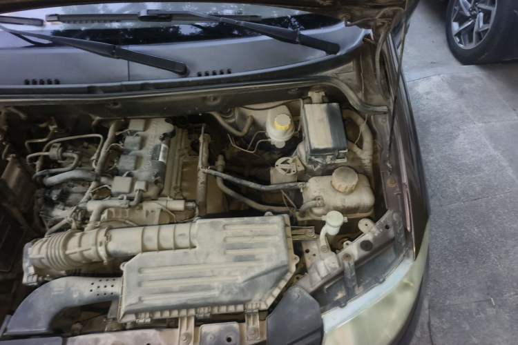 Used Wuling Hongguang 2015 1.5L S Base Model China IV Engine Bay Left