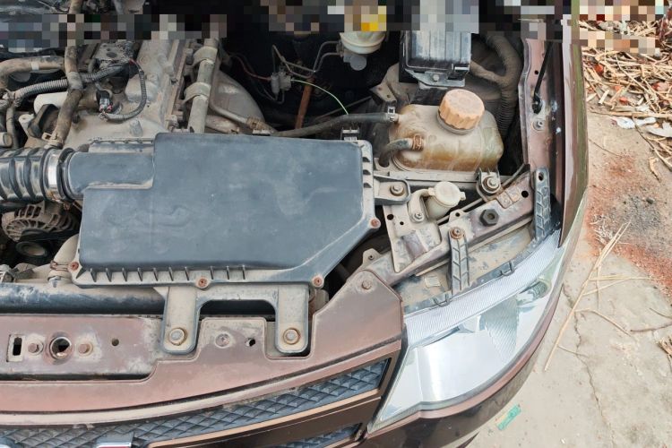 Used Wuling Hongguang 2015 1.2L S Base Model China V Standard Engine Bay Left