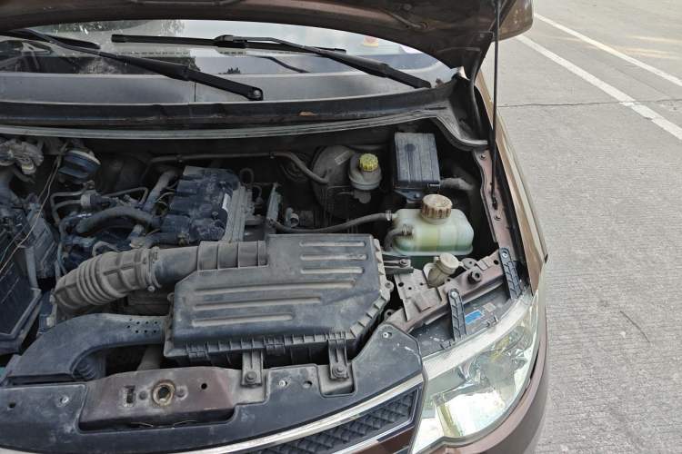 Used Wuling Hongguang 2015 1.5L S1 Standard China V-Emission Standards Engine Bay Left