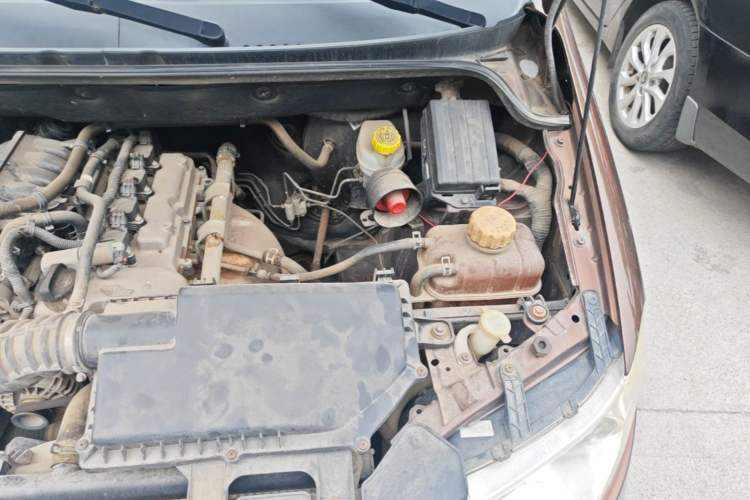 Used Wuling Hongguang 2015 1.2L S Base Model China IV Engine Bay Left