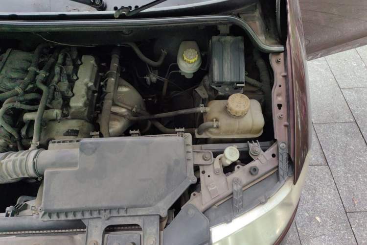 Used Wuling Hongguang 2015 1.2L S Base Model China IV Engine Bay Left