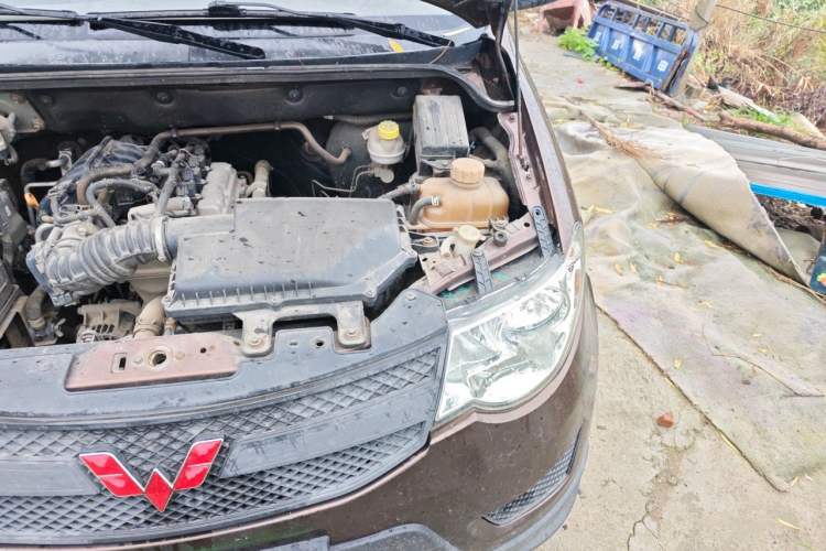 Used Wuling Hongguang 2015 1.2L S Base Model China V Standard Engine Bay Left