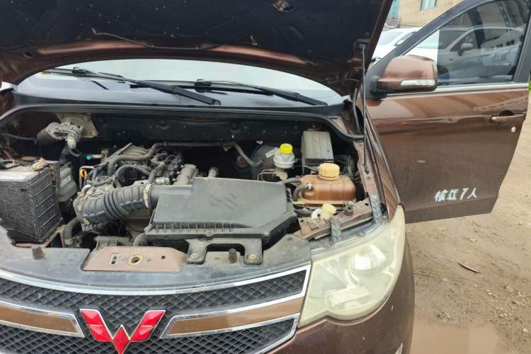 Used Wuling Hongguang 2015 1.2L S Base Model China V Standard Engine Bay Left