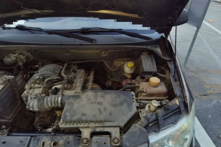 Used Wuling Hongguang 2015 1.2L S Base Model China V Standard Engine Bay Left