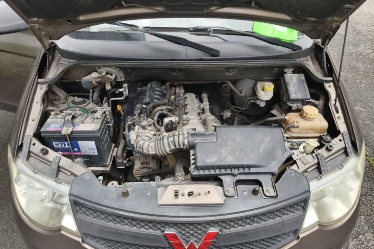 Used Wuling Hongguang 2015 1.2L S Base Model China IV Engine Bay