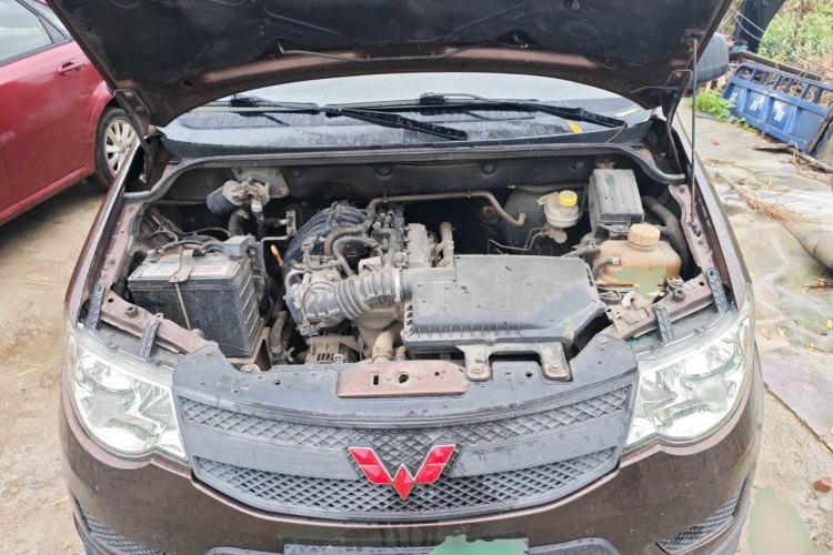 Used Wuling Hongguang 2015 1.2L S Base Model China V Standard Engine Bay