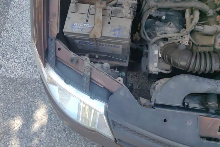 Used Wuling Hongguang 2015 1.5L S Base Model China IV Engine Bay Right