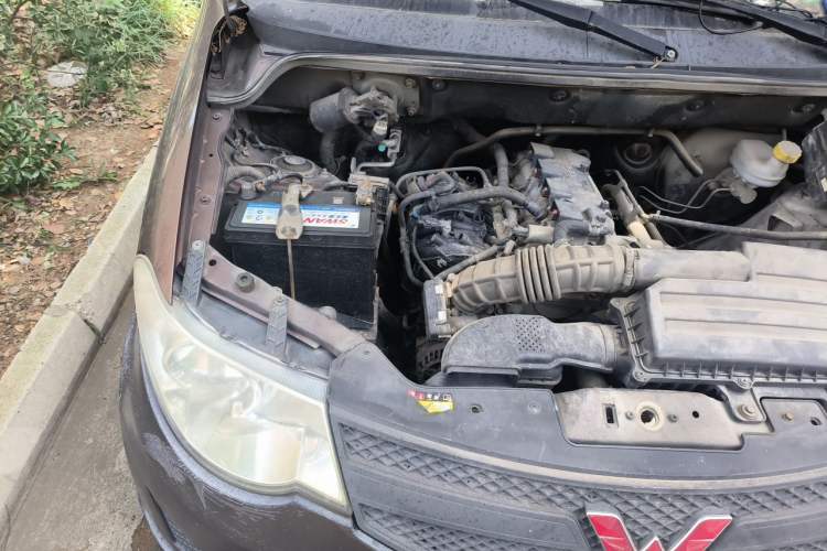 Used Wuling Hongguang 2015 1.5L S Base Model China IV Engine Bay Right