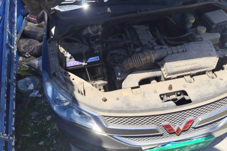 Used Wuling Hongguang 2015 1.5L S1 Comfort China V Standard Engine Bay Right