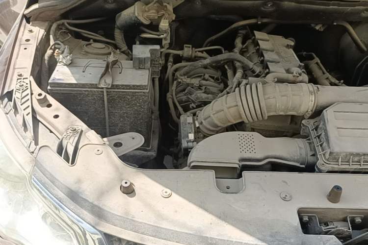 Used Wuling Hongguang 2015 1.5L S1 Comfort China V Standard Engine Bay Right