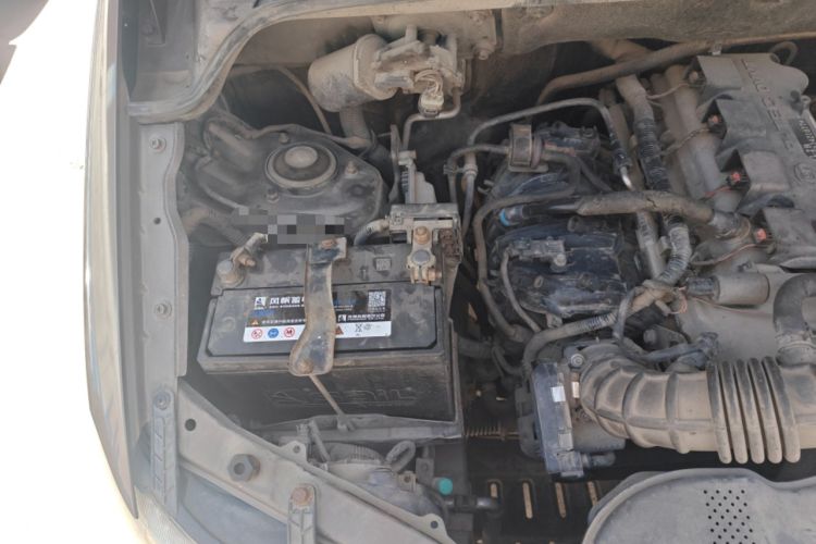 Used Wuling Hongguang 2015 1.5L S Basic Version China V Standard Engine Bay Right