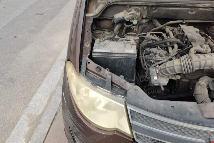 Used Wuling Hongguang 2015 1.5L S Basic Version China V Standard Engine Bay Right