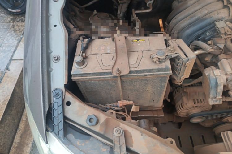 Used Wuling Hongguang 2015 1.2L S Base Model China IV Engine Bay Right