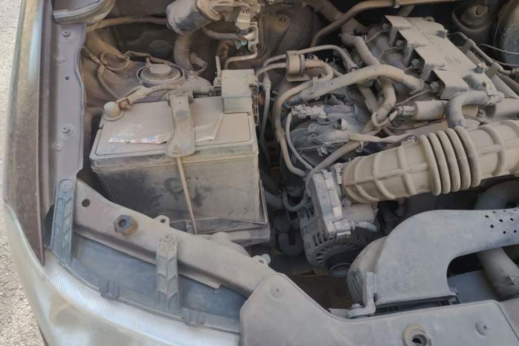 Used Wuling Hongguang 2015 1.5L S Base Model China IV Engine Bay Right