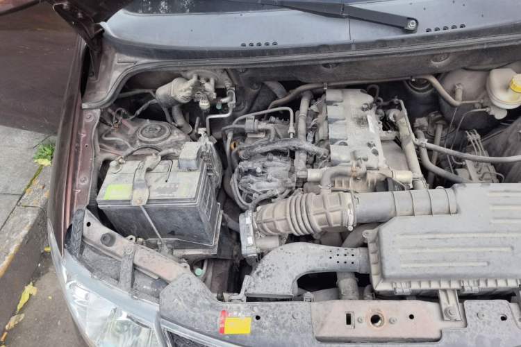 Used Wuling Hongguang 2015 1.5L S Basic Version China V Standard Engine Bay Right