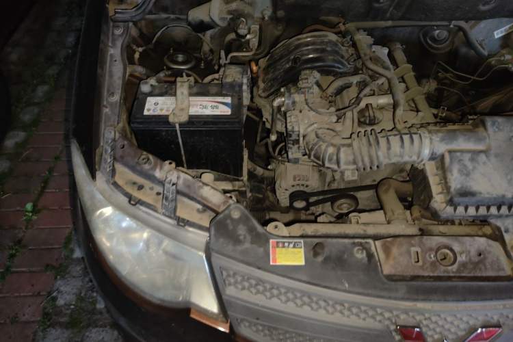 Used Wuling Hongguang 2015 1.2L S Base Model China V Standard Engine Bay Right