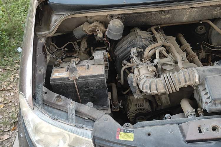 Used Wuling Hongguang 2015 1.2L S Base Model China V Standard Engine Bay Right