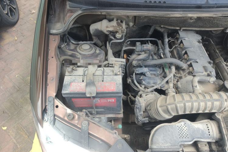 Used Wuling Hongguang 2015 1.5L S Basic Version China V Standard Engine Bay Right