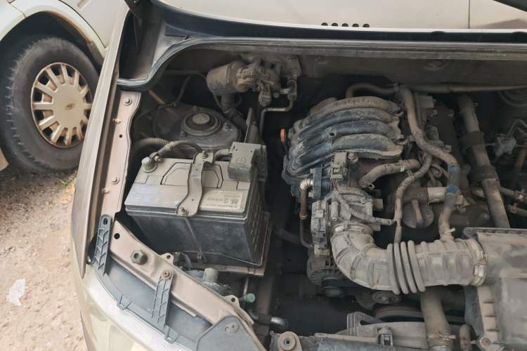 Used Wuling Hongguang 2015 1.2L S Base Model China V Standard Engine Bay Right