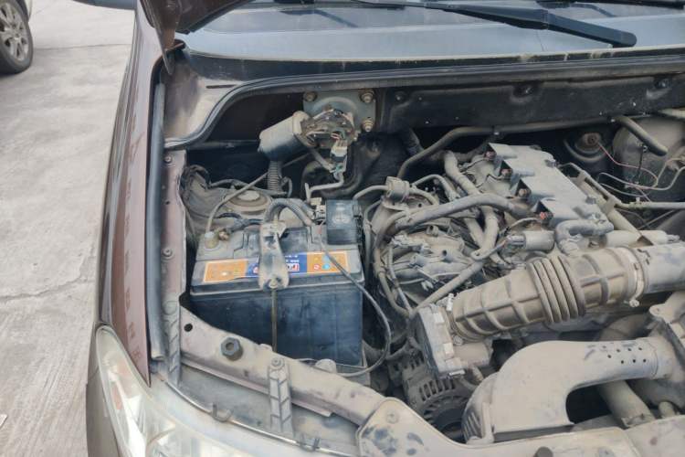 Used Wuling Hongguang 2015 1.5L S Basic Version China V Standard Engine Bay Right