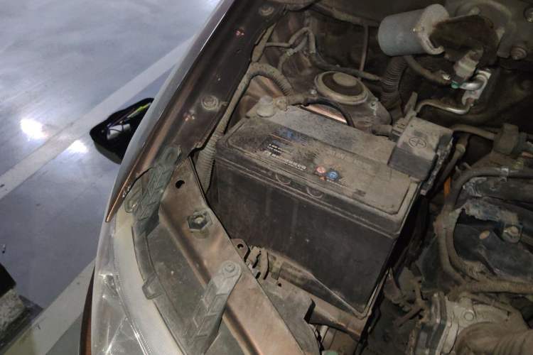 Used Wuling Hongguang 2015 1.5L S Base Model China IV Engine Bay Right