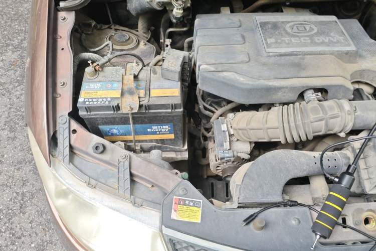 Used Wuling Hongguang 2015 1.5L S Basic Version China V Standard Engine Bay Right