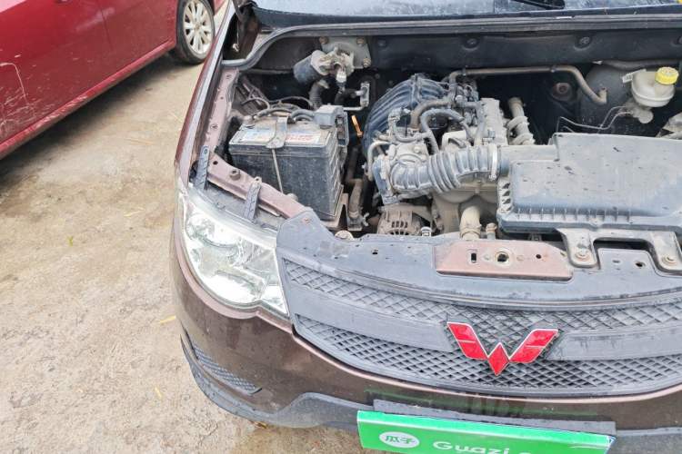 Used Wuling Hongguang 2015 1.2L S Base Model China V Standard Engine Bay Right