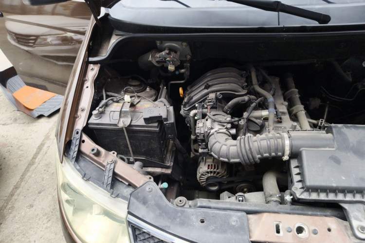 Used Wuling Hongguang 2015 1.2L S Base Model China V Standard Engine Bay Right