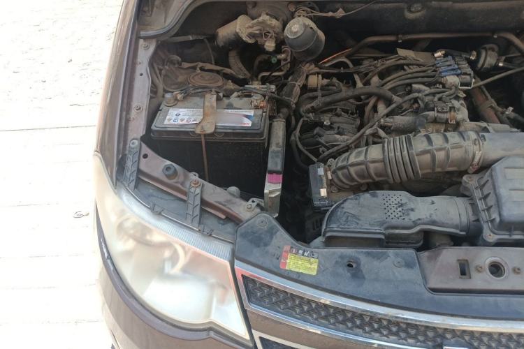 Used Wuling Hongguang 2015 1.5L S Base Model China IV Engine Bay Right