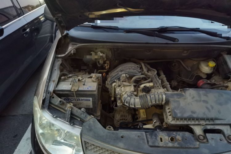 Used Wuling Hongguang 2015 1.2L S Base Model China V Standard Engine Bay Right